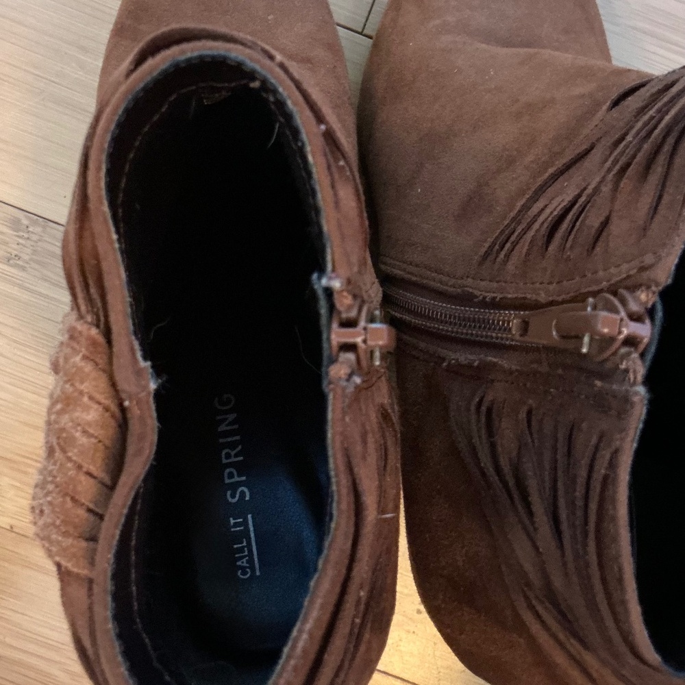 Call It Spring Rust Colored Fringed Bootie Size 6 - Picture 6 of 7